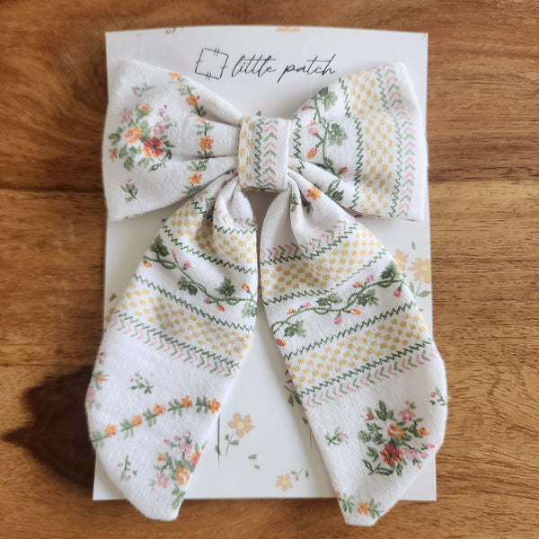 Hair Bow- Dainty Vines