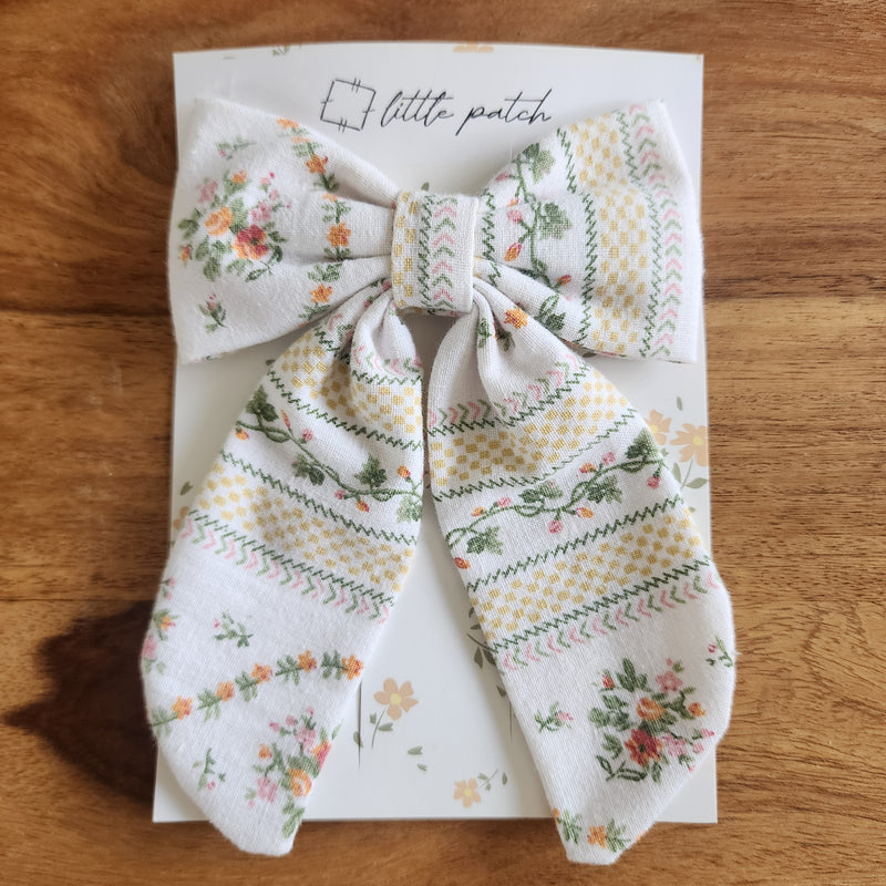 Hair Bow- Dainty Vines
